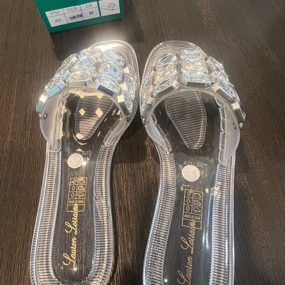 NIB Lauren Lorraine Jade Flat Jewel Sandal Clear Stone - Picture 7 of 9